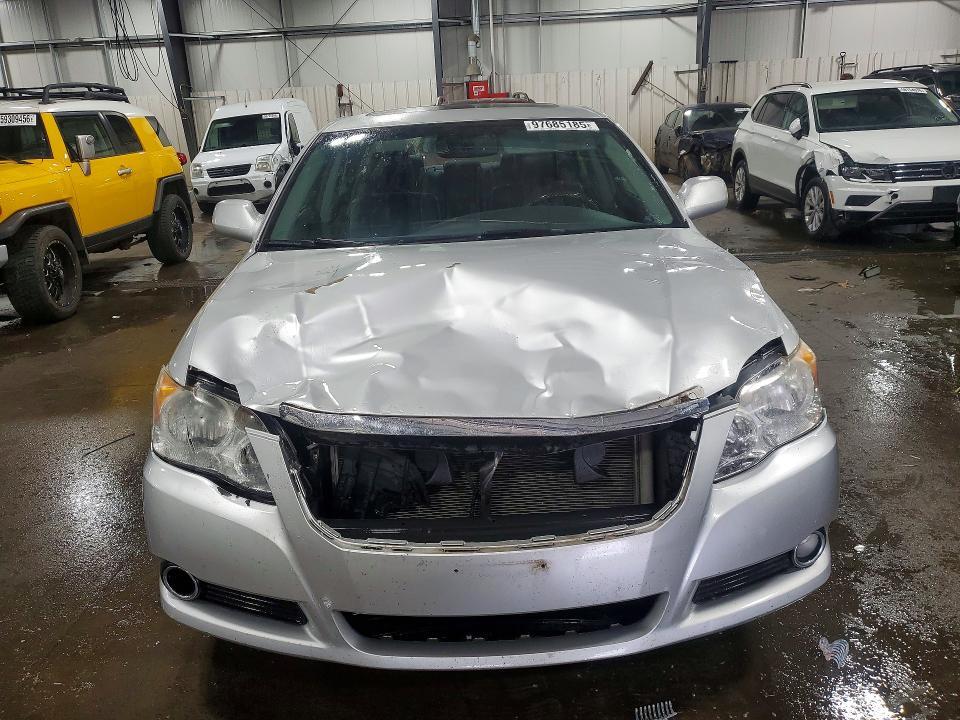 2010 TOYOTA AVALON LIMITED — Фото 5 из 12