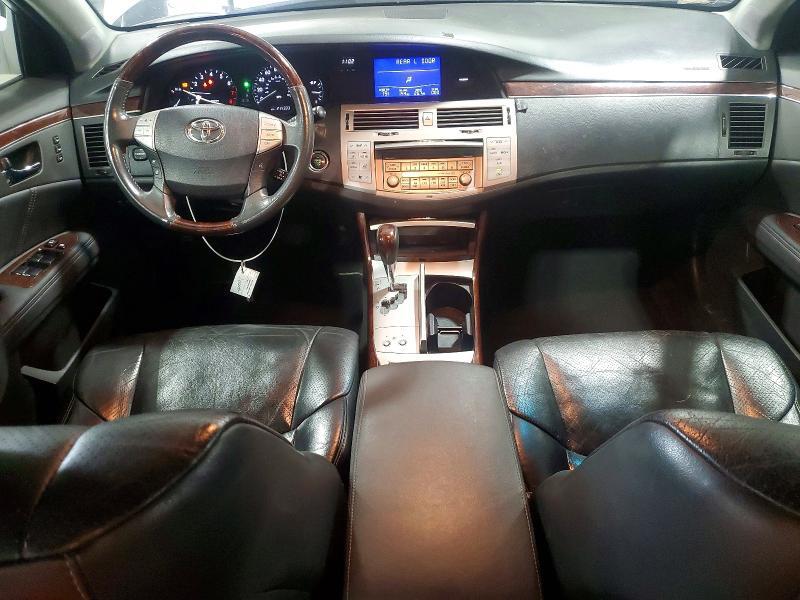 2010 TOYOTA AVALON LIMITED — Фото 8 из 12