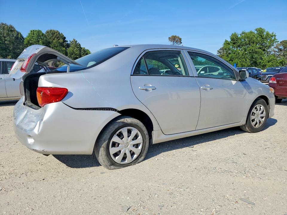 2T1BU4EE8AC295462 2010 TOYOTA COROLLA photo no. 3