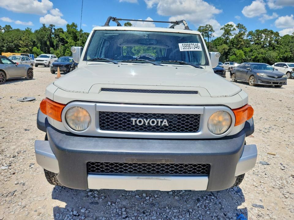 JTEZU4BF3AK010754 2010 TOYOTA FJ CRUISER photo no. 5