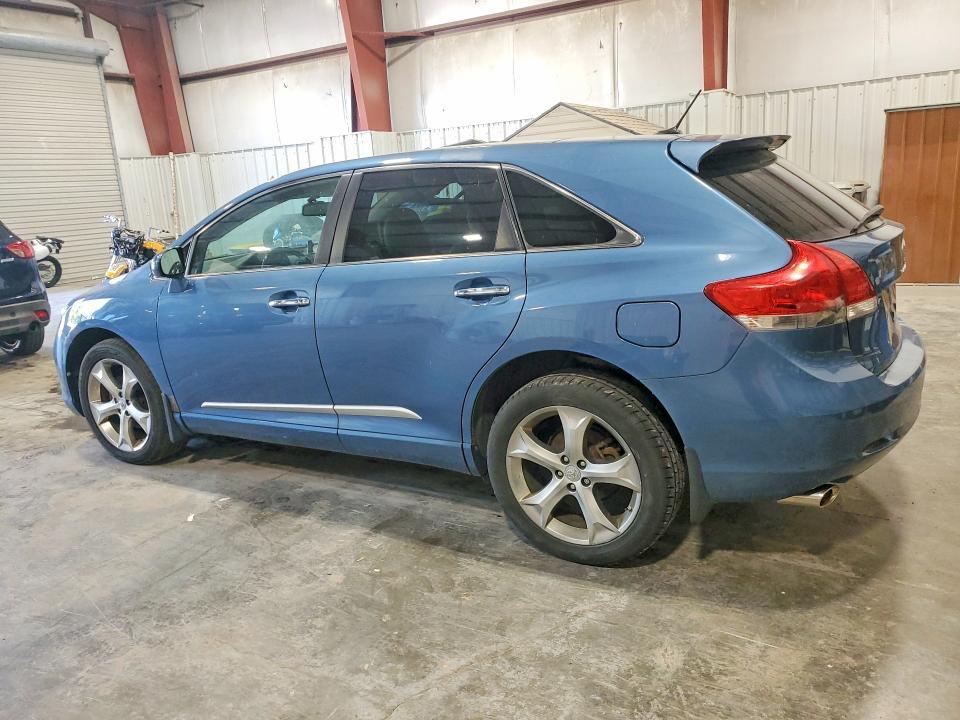 2010 TOYOTA VENZA AWD V6 — Фото 2 из 13
