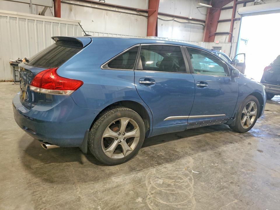 2010 TOYOTA VENZA AWD V6 — Фото 3 из 13