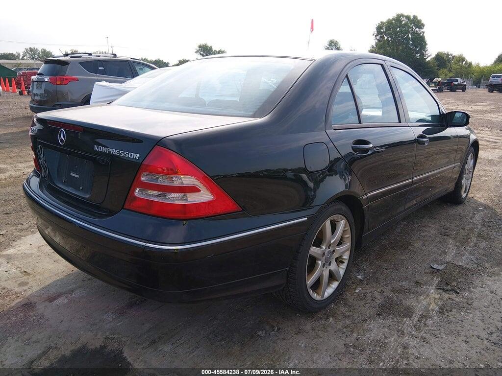 WDBRF40J44F447888 2004 MERCEDES-BENZ C 230 photo no. 4