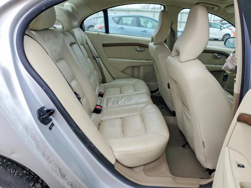 2010 VOLVO S80 — Фото 10 из 13