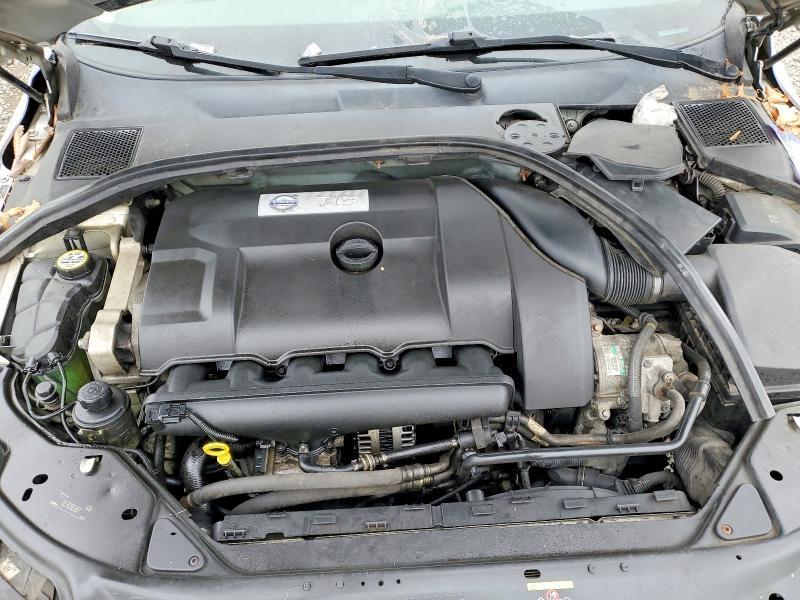 2010 VOLVO S80 — Фото 11 из 13