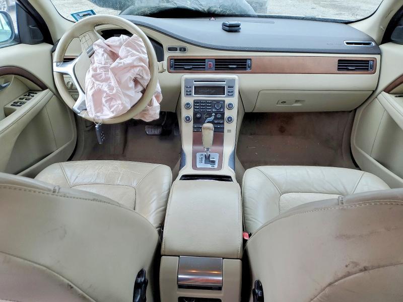 2010 VOLVO S80 — Фото 8 из 13