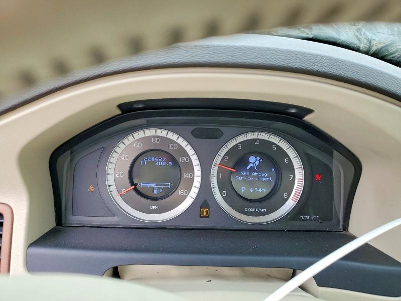 2010 VOLVO S80 — Фото 9 из 13