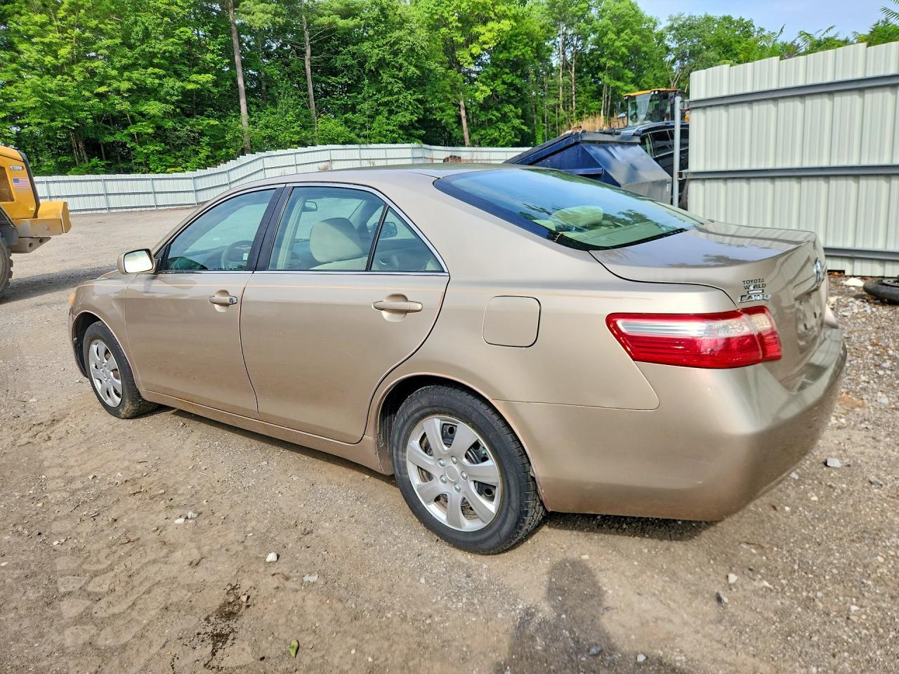2009 TOYOTA CAMRY BASE — Фото 2 из 12