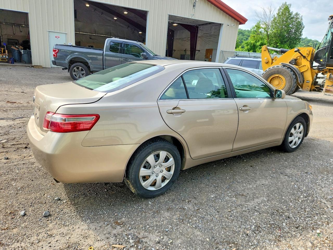2009 TOYOTA CAMRY BASE — Фото 3 из 12