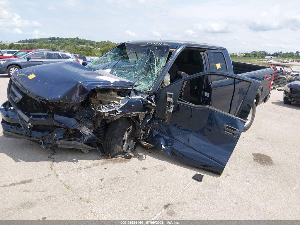 1FTPX14504FA33413 2004 FORD F-150 photo no. 2