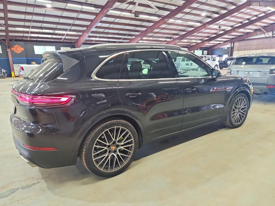 2019 PORSCHE CAYENNE SE HYBRID — Фото 3 из 13