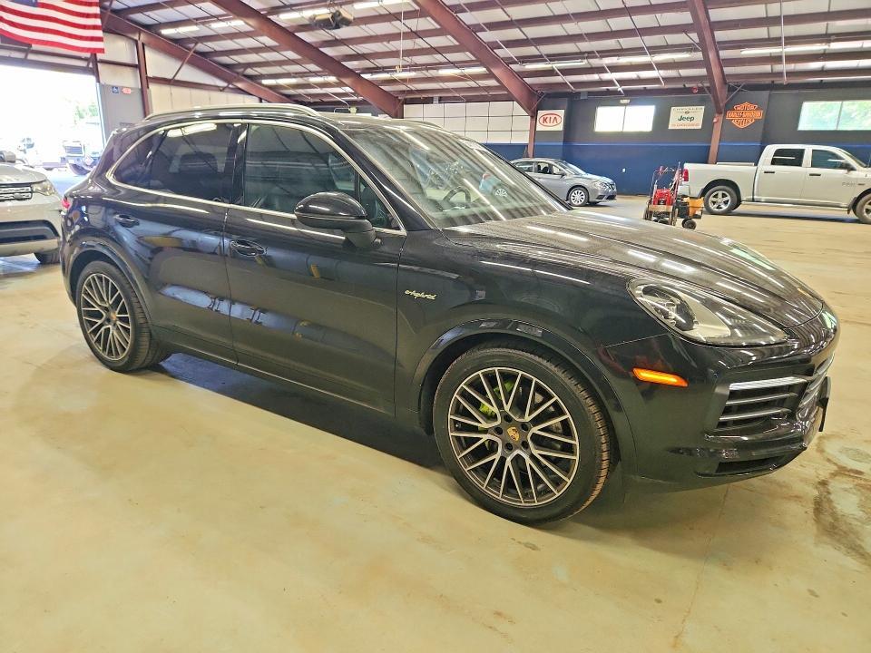 2019 PORSCHE CAYENNE SE HYBRID — Фото 4 из 13