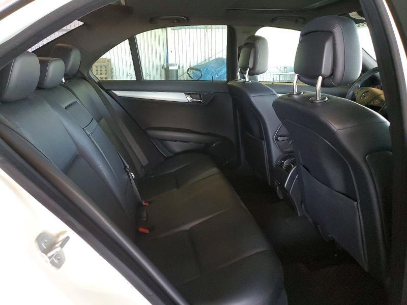 2009 MERCEDES-BENZ C 300 — Фото 10 из 12