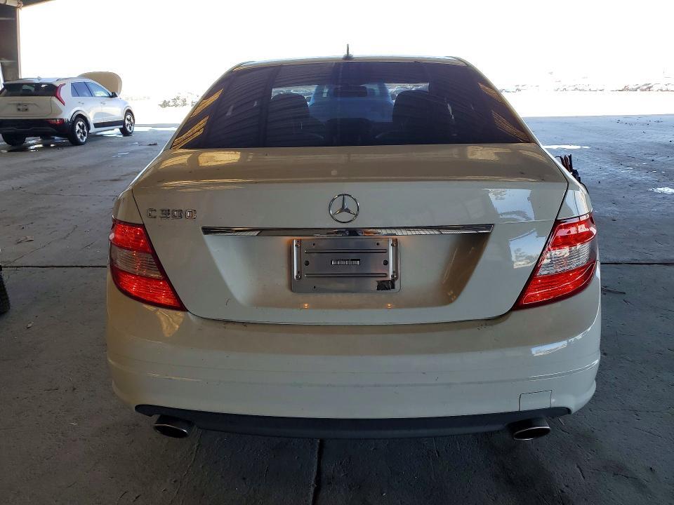 2009 MERCEDES-BENZ C 300 — Фото 6 из 12