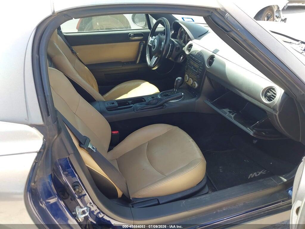 JM1NC2PF6B0213749 2011 MAZDA MX-5 MIATA photo no. 5