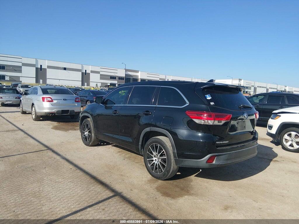 5TDKZRFH8HS518902 2017 TOYOTA HIGHLANDER photo no. 3