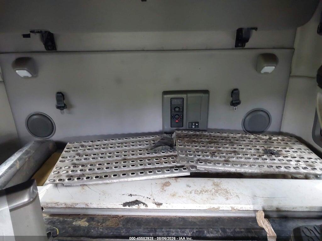 4V4NC9EH2KN202297 2019 VOLVO VNL photo no. 6