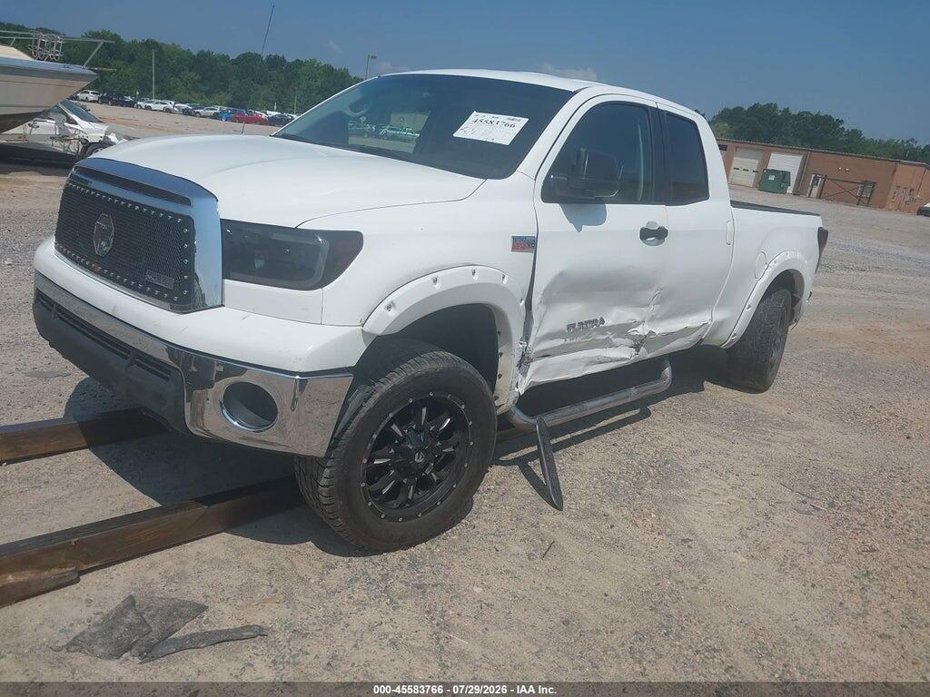 5TFUW5F18BX195191 2011 TOYOTA TUNDRA photo no. 2