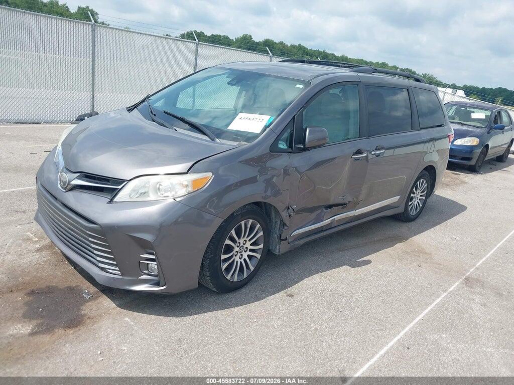 5TDYZ3DCXJS928671 2018 TOYOTA SIENNA photo no. 2