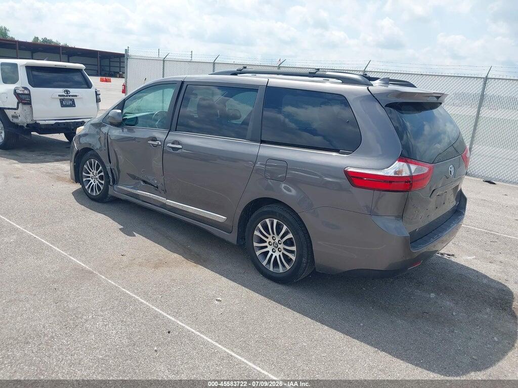 5TDYZ3DCXJS928671 2018 TOYOTA SIENNA photo no. 3