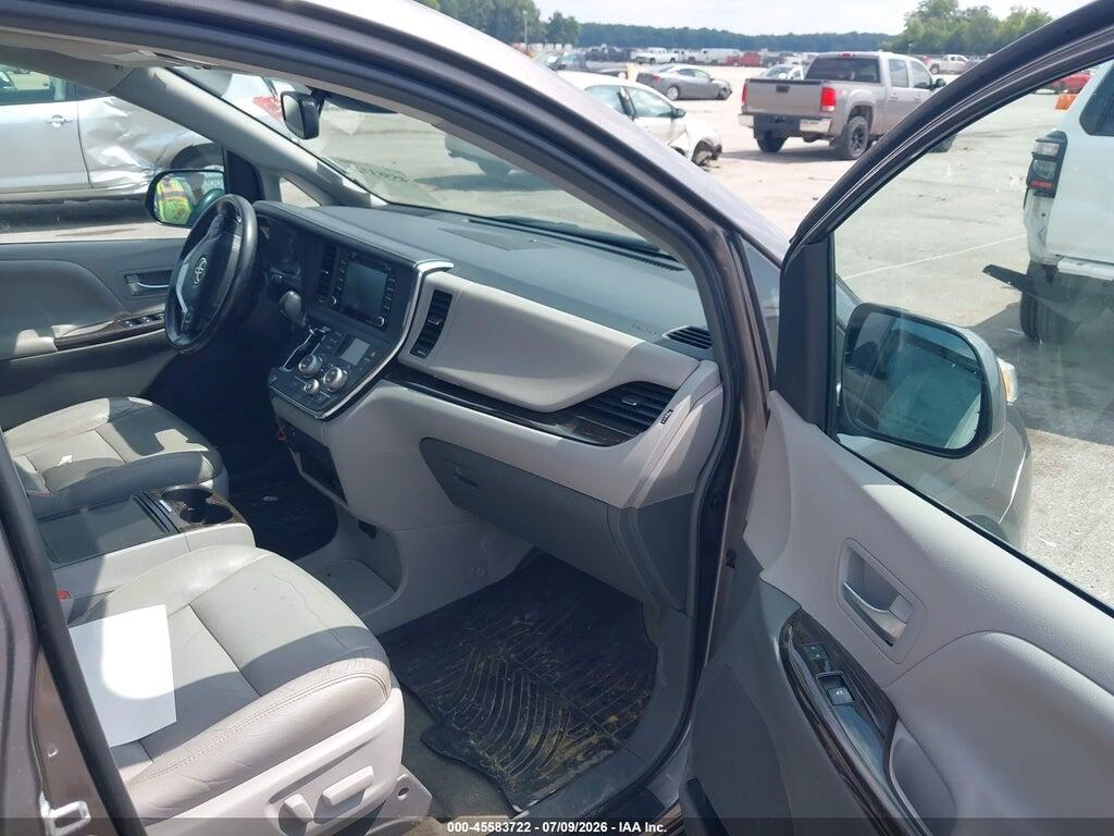 5TDYZ3DCXJS928671 2018 TOYOTA SIENNA photo no. 5