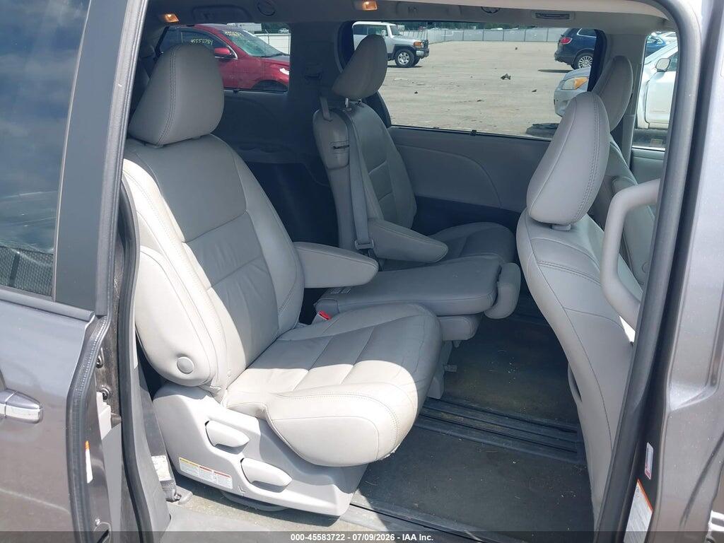 5TDYZ3DCXJS928671 2018 TOYOTA SIENNA photo no. 8