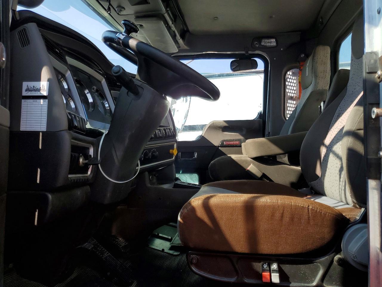 2021 KENWORTH CONSTRUCTION T2000 WATER TRUCK — Фото 7 из 12