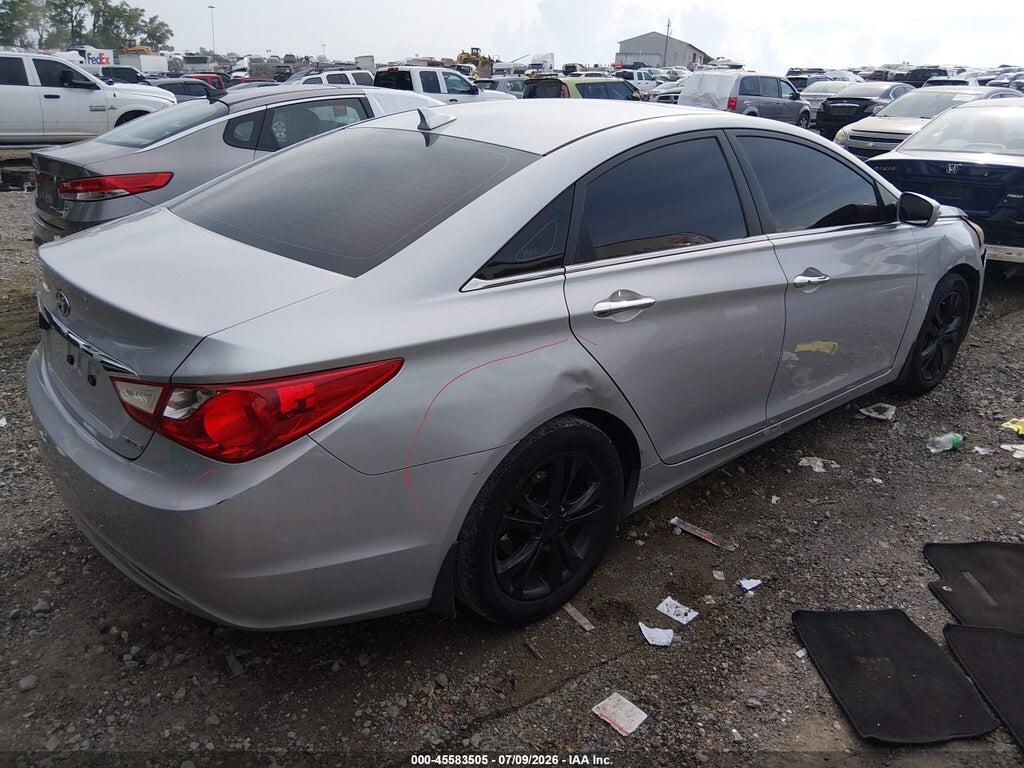 5NPEC4ACXBH011073 2011 HYUNDAI SONATA photo no. 4