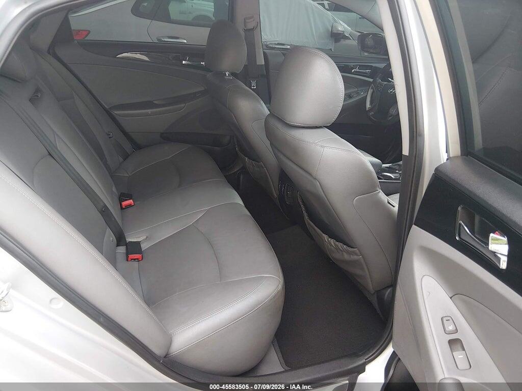 5NPEC4ACXBH011073 2011 HYUNDAI SONATA photo no. 8