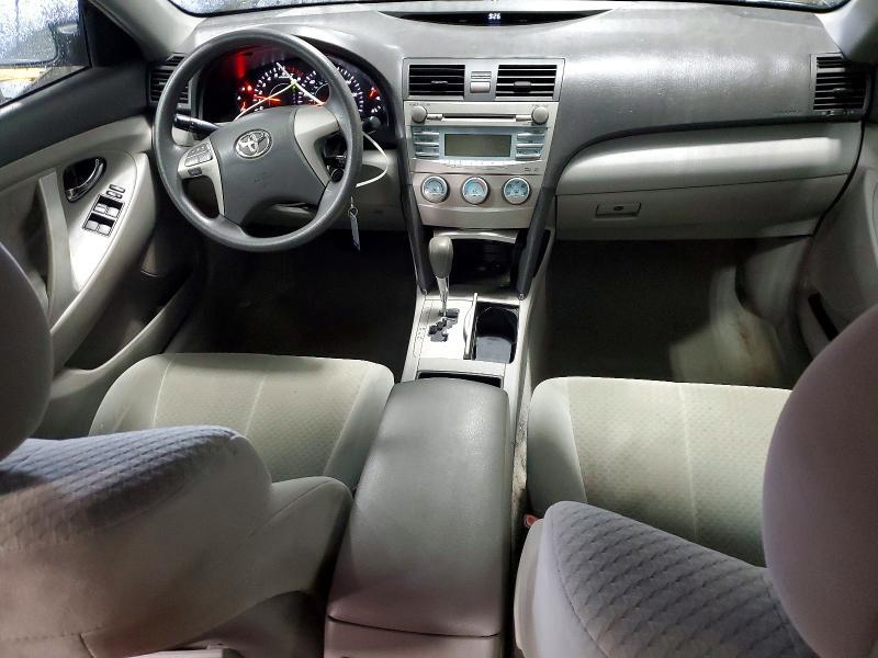 2009 TOYOTA CAMRY LE — Фото 8 из 13
