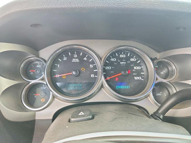 1GTEK19JX8Z287694 2008 GMC SIERRA photo no. 9
