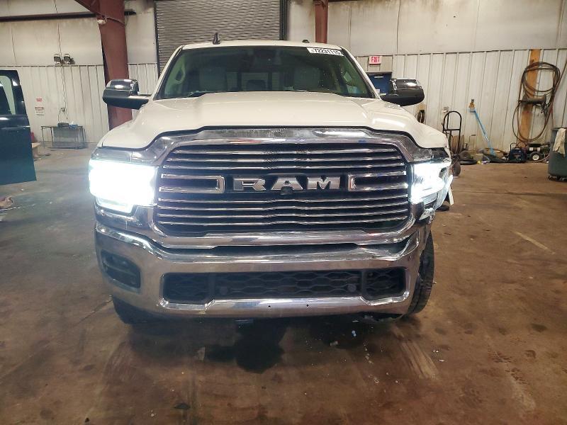 2019 RAM 2500 LARAMIE — Фото 5 из 12