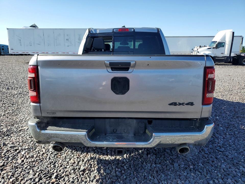 2019 RAM 1500 LARAMIE — Фото 6 из 12