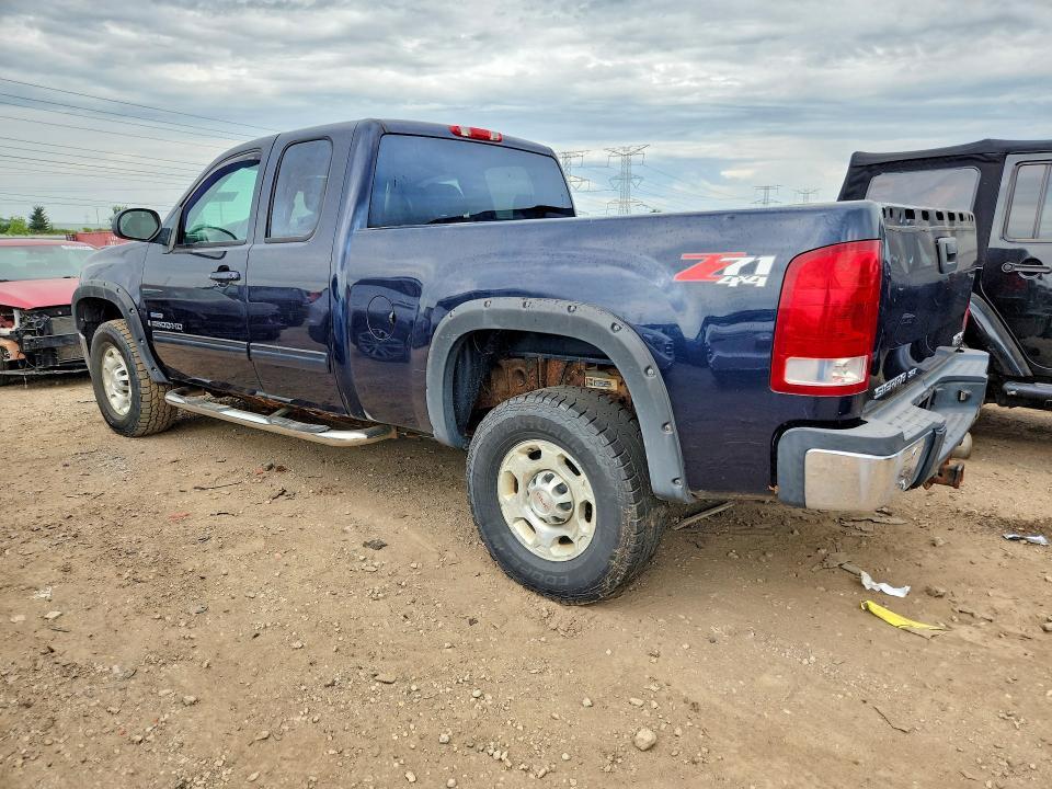 2008 GMC SIERRA K2500 HEAVY DUTY — Фото 2 из 12