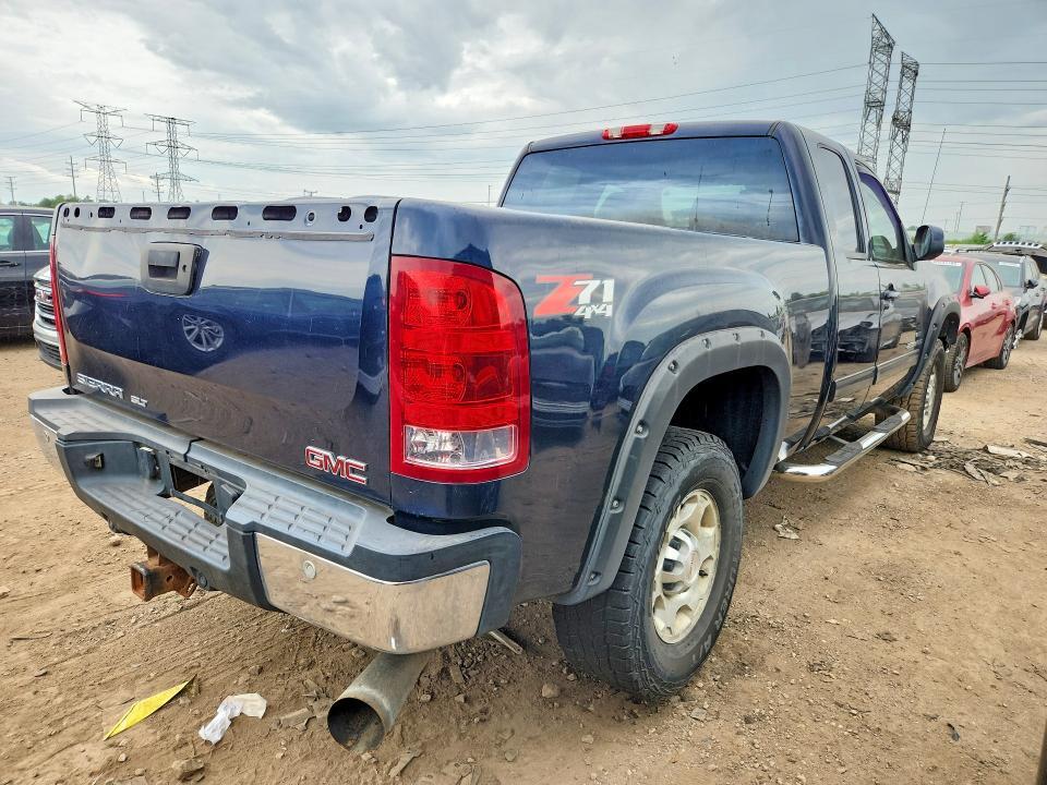 2008 GMC SIERRA K2500 HEAVY DUTY — Фото 3 из 12