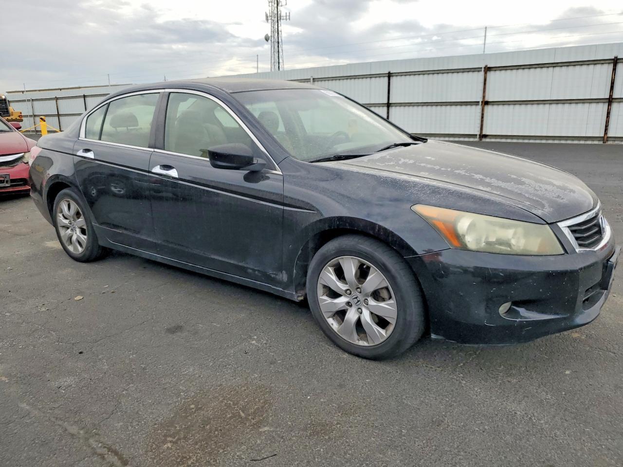 1HGCP36848A060281 2008 HONDA ACCORD photo no. 4