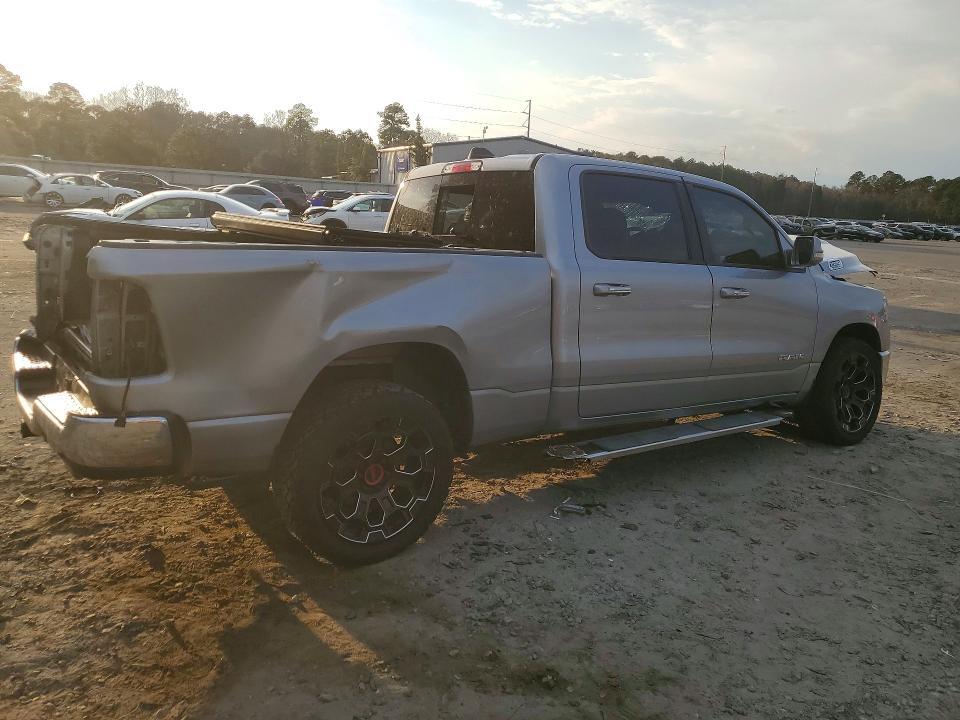 1C6SRFMT1KN567398 2019 RAM 1500 photo no. 3