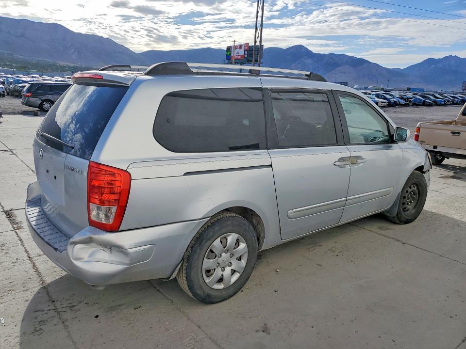 KNDMC233086046754 2008 HYUNDAI ENTOURAGE photo no. 3
