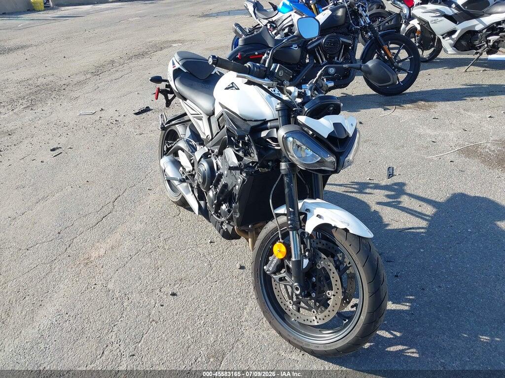 SMTA604S5RTBK1024 2024 TRIUMPH MOTORCYCLE STREET TRIPLE photo no. 1