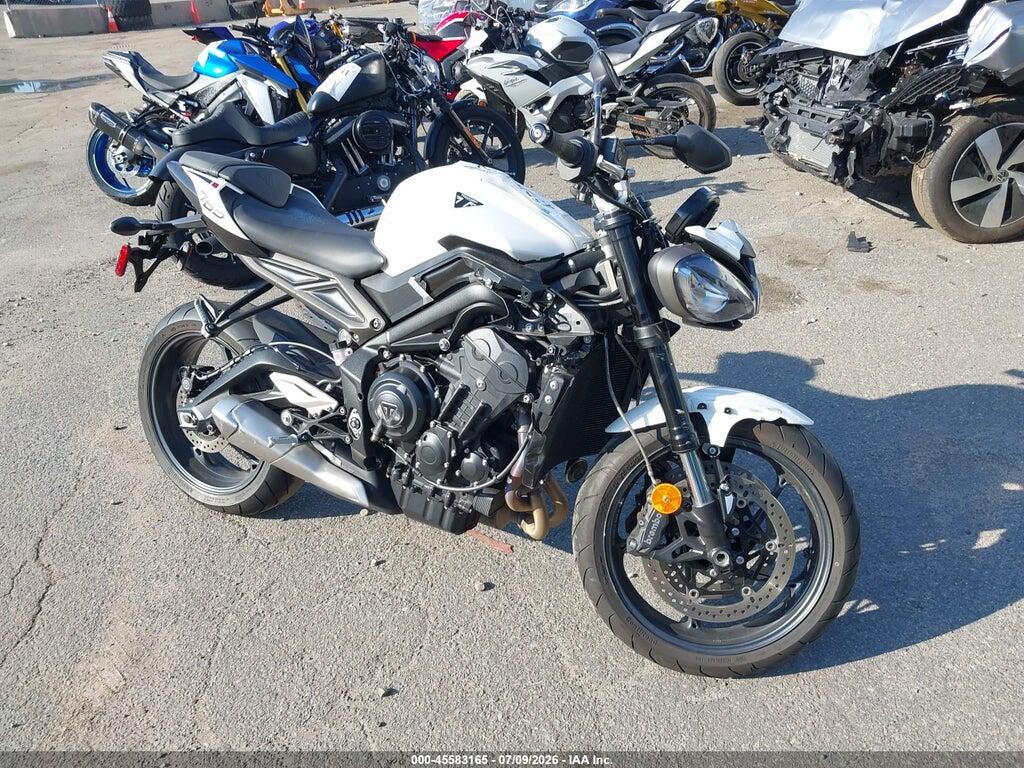 SMTA604S5RTBK1024 2024 TRIUMPH MOTORCYCLE STREET TRIPLE photo no. 8