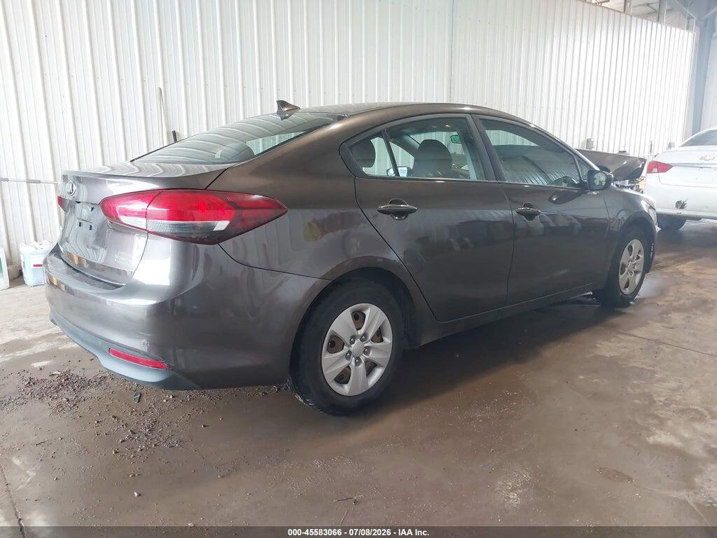 3KPFL4A70HE091164 2017 KIA FORTE photo no. 4