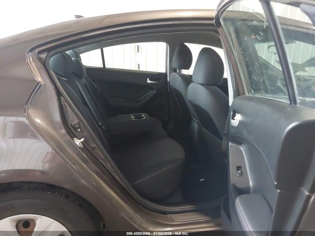 3KPFL4A70HE091164 2017 KIA FORTE photo no. 8