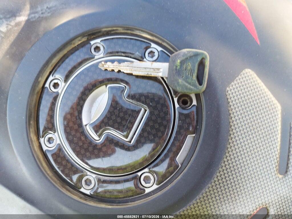 JH2PC4081AK300050 2010 HONDA CBR600 photo no. 11