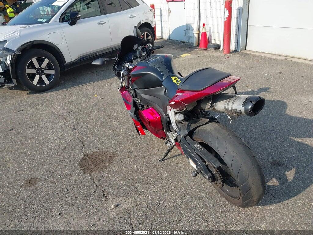 JH2PC4081AK300050 2010 HONDA CBR600 photo no. 3