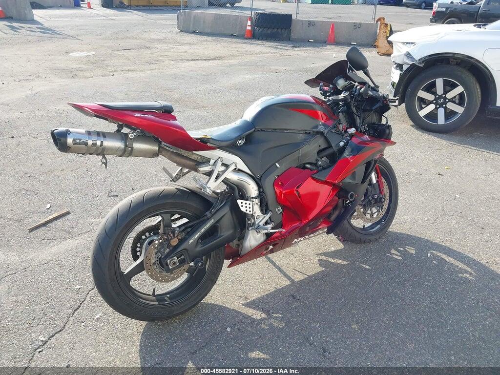 JH2PC4081AK300050 2010 HONDA CBR600 photo no. 4