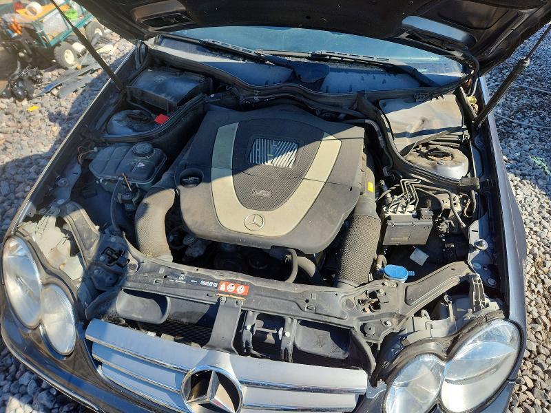 WDBTJ56H98F238201 2008 MERCEDES-BENZ CLK photo no. 11