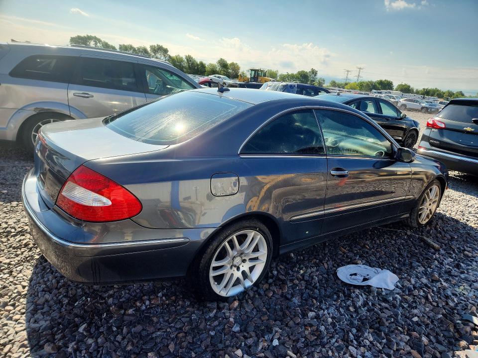 WDBTJ56H98F238201 2008 MERCEDES-BENZ CLK photo no. 3