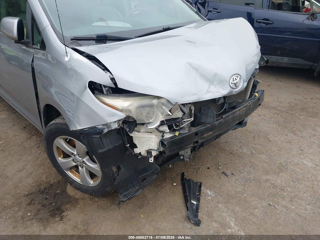 5TDKK3DC6DS327420 2013 TOYOTA SIENNA photo no. 6