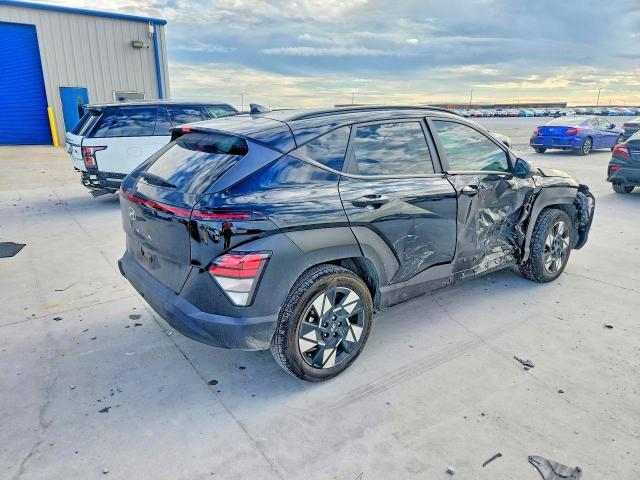 2025 HYUNDAI KONA SEL — Фото 3 из 12
