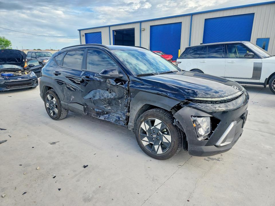 2025 HYUNDAI KONA SEL — Фото 4 из 12